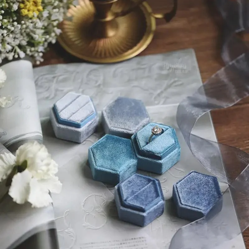 Gwendolyn Double Ring Box - Image 14
