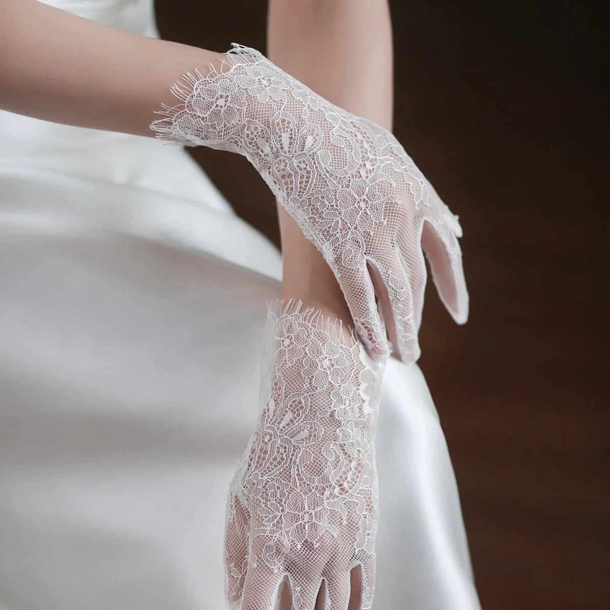 Lucine | Wrist Length Lace Gloves - Image 4