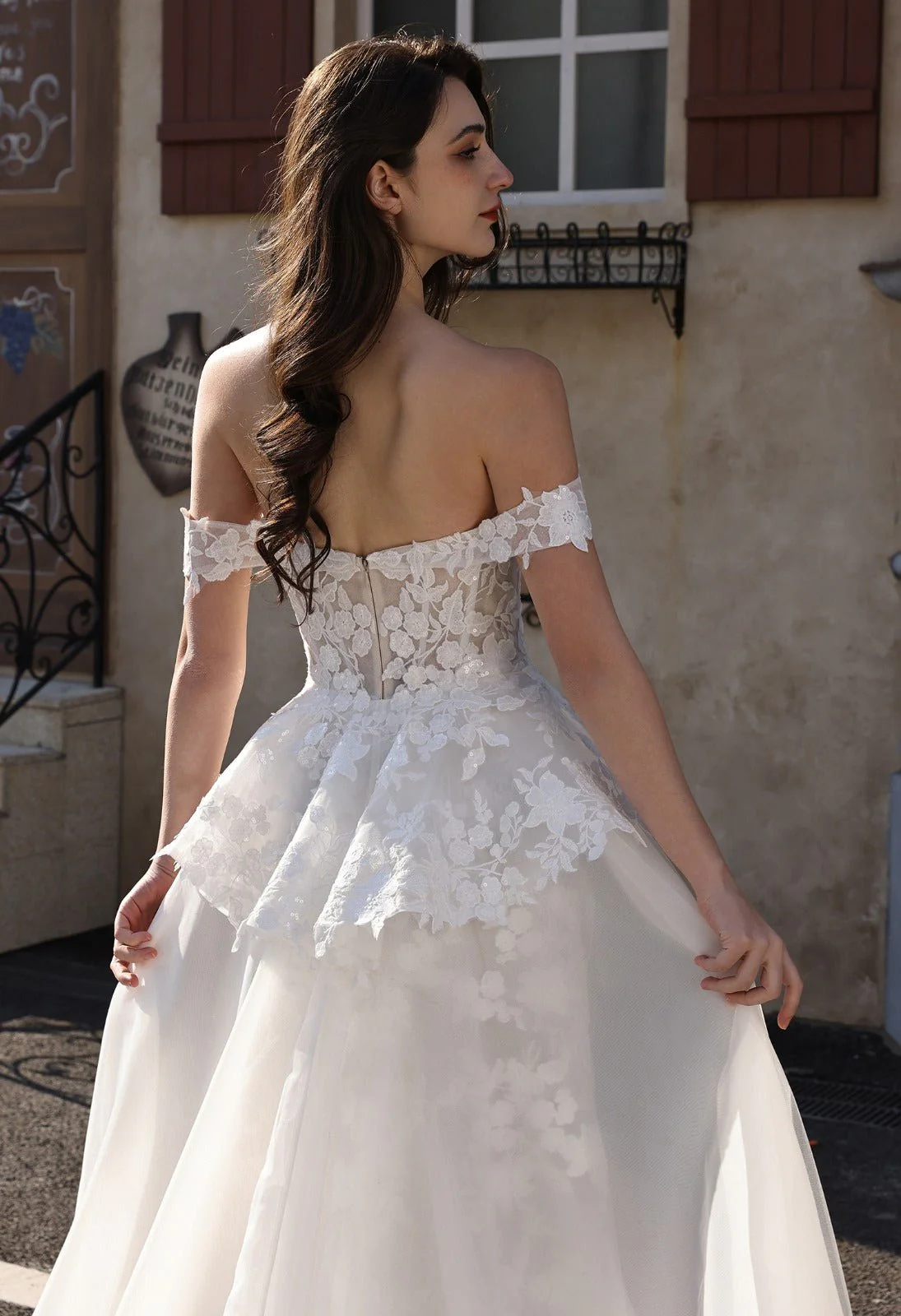 Vanessa - Image 10